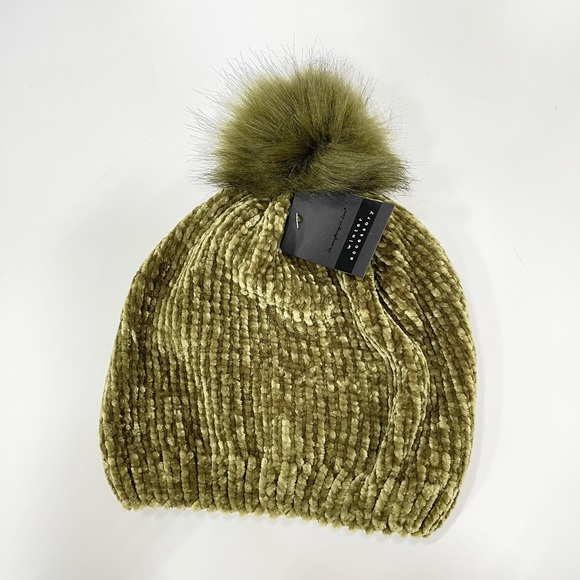 Women’s Pom beanie hat - Picture 2 of 3